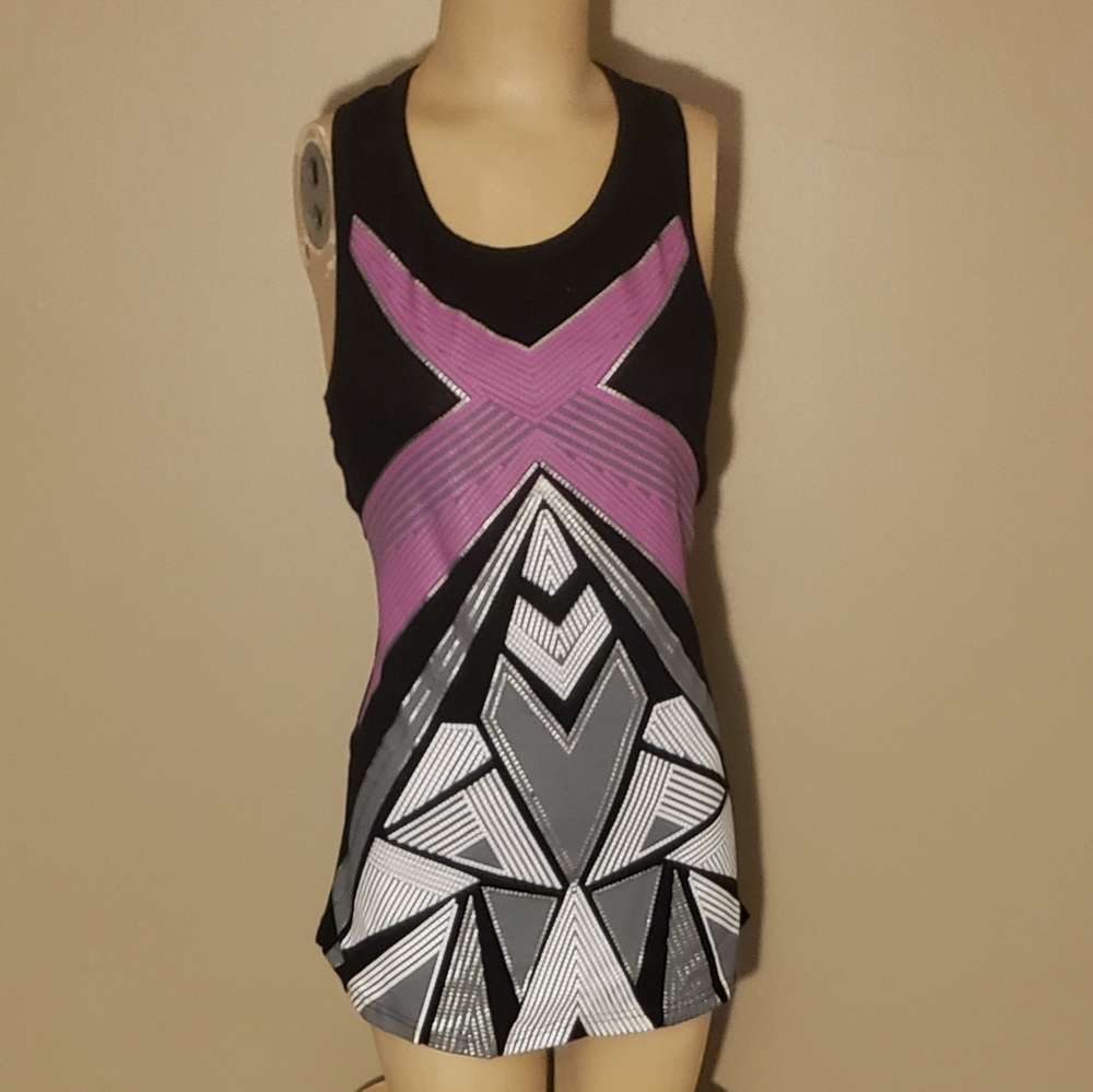 Geometric Patterned Tank Top Size Large
